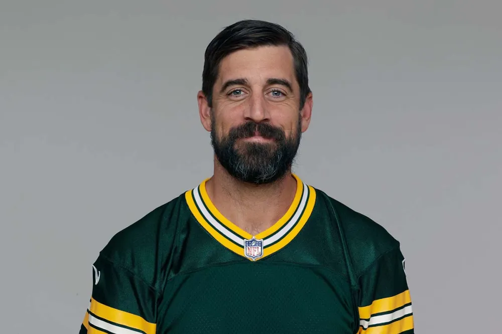 Aaron Rodgers: I&rsquo;m Doing a &lsquo;Darkness Retreat&rsquo; to &lsquo;Contemplate&rsquo; NFL Future