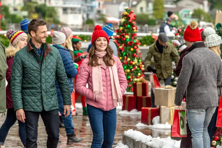 A Guide (and Unofficial Ranking) to All of Andrew Walker’s Hallmark Movies