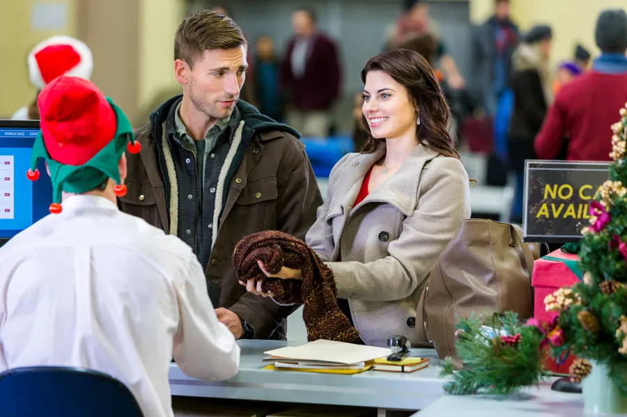 A Guide (and Unofficial Ranking) to All of Andrew Walker’s Hallmark Movies