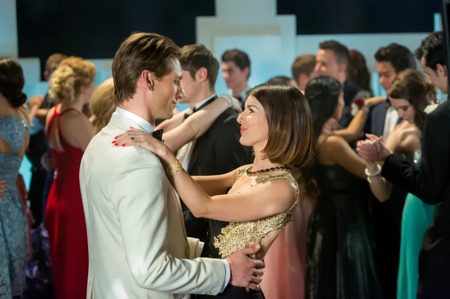 A Guide (and Unofficial Ranking) to All of Andrew Walker’s Hallmark Movies