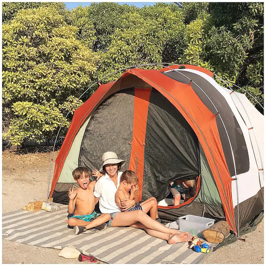 Autumn Reeser’s Family Album- The Hallmark Channel Star’s Sweetest Moments With 2 Sons