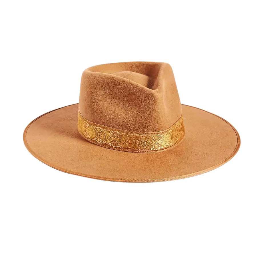 Buzzzz-o-Meter- Anne Hathaway’s Go-To Hat Brand, Emilia Clarke’s Favorite Digital Flowers and More of What Stars Are Buzzing About This Week - 960