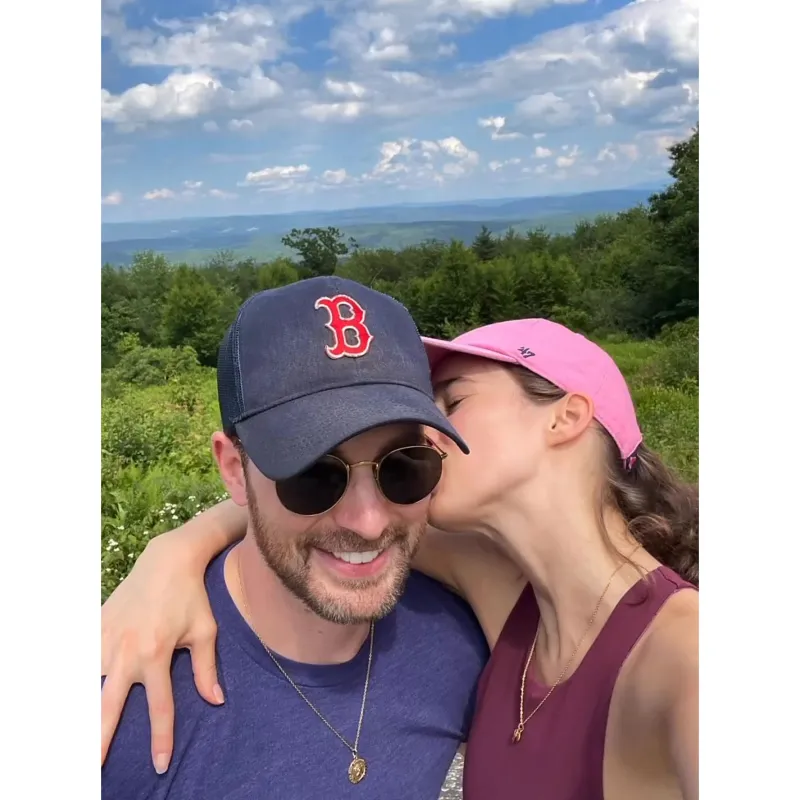 Chris Evans Shares Tribute to Girlfriend Alba Batista on Valentine's Day 11