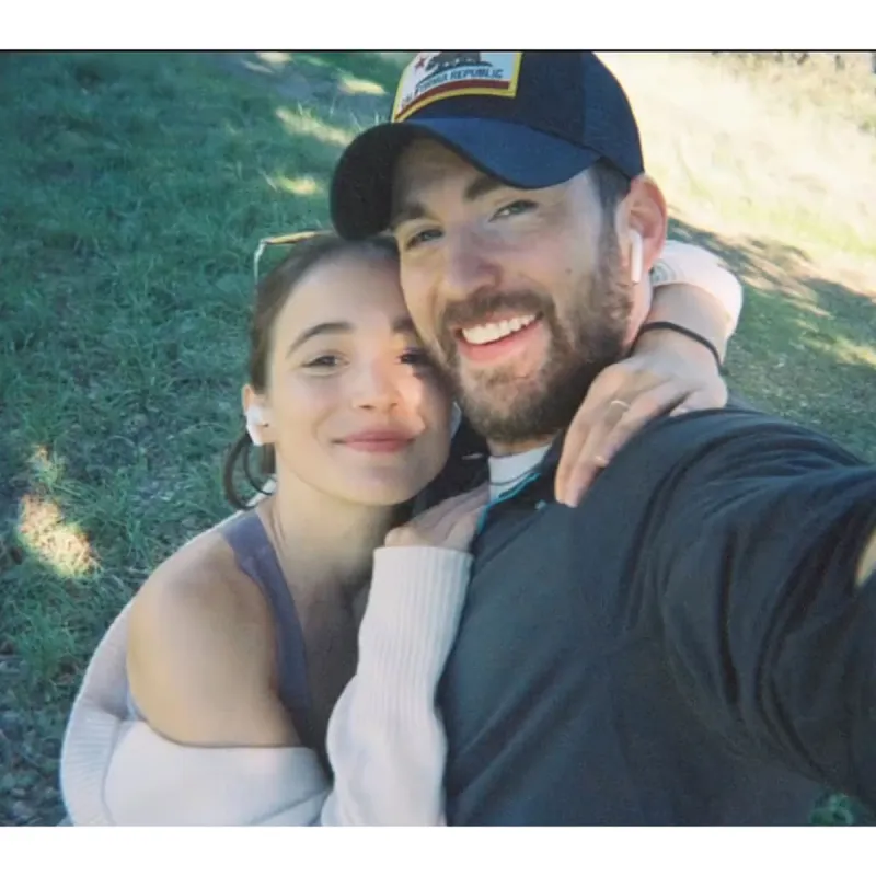 Chris Evans Shares Tribute to Girlfriend Alba Batista on Valentine's Day 5