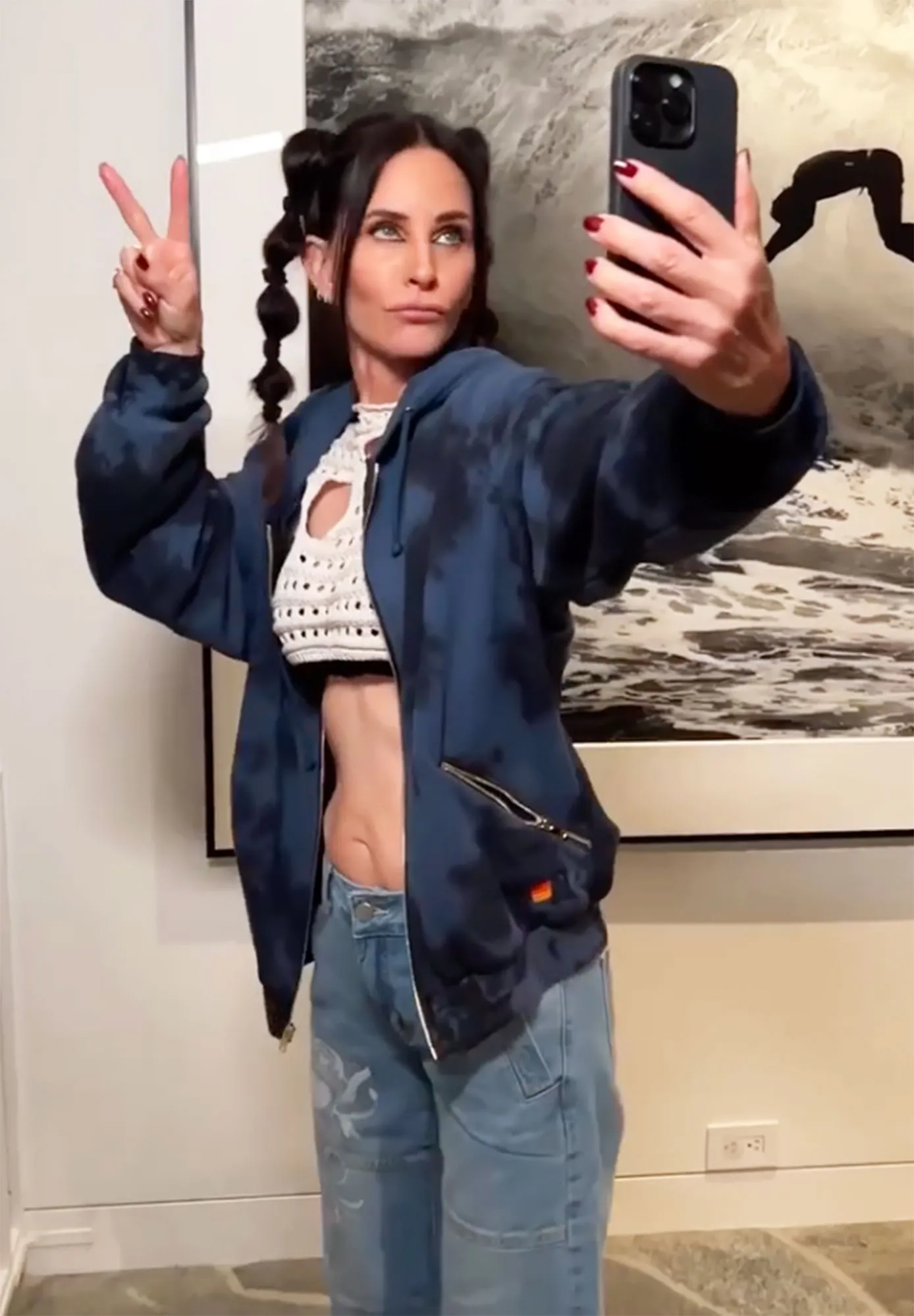 Court Cox Transforms into Gen Z Girl: ‘Am I Slaying This Right?’ white crop top