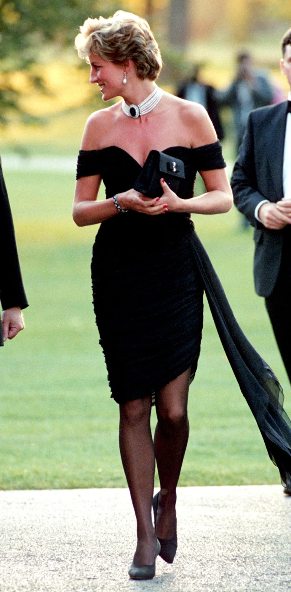 Details Behind Princess Diana&rsquo;s Revenge Dress