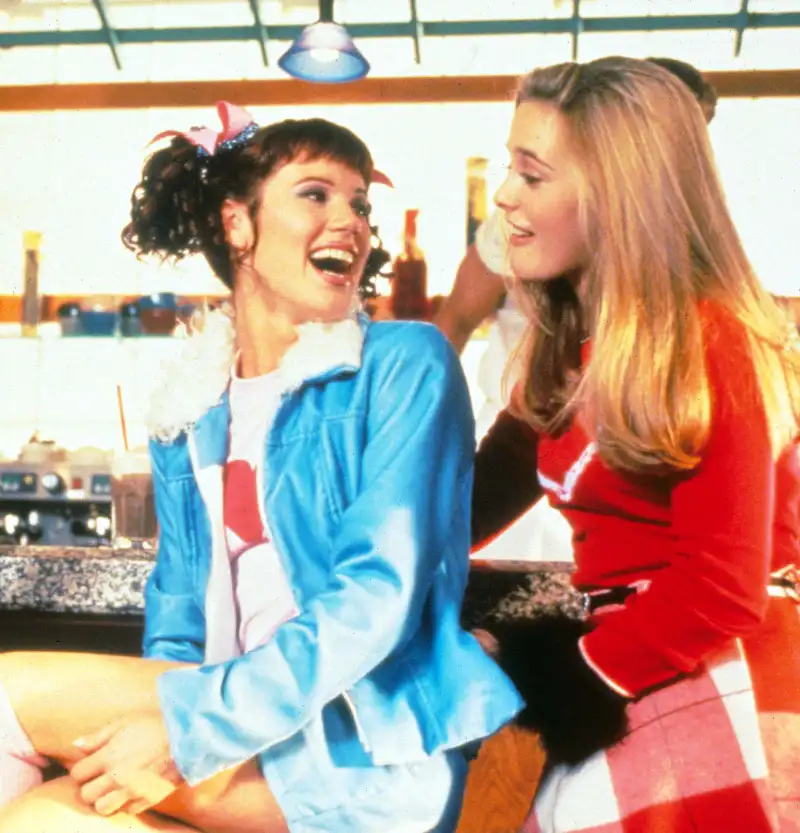 Elisa Donovan Thought She Was ‘Hallucinating’ Filming ‘Clueless’-Themed Super Bowl Commercial With Alicia Silverstone -459