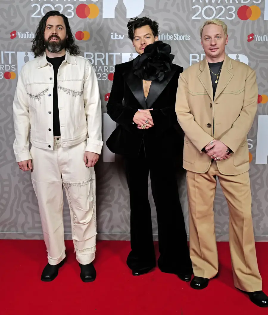 Harry Styles Wears Giant Flower Choker on 2023 Brit Awards Red Carpet: See Photos
