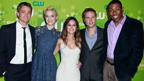 Hart of Dixie Season Finale: Two Weddings, One Baby, and One Big Sing-Along!