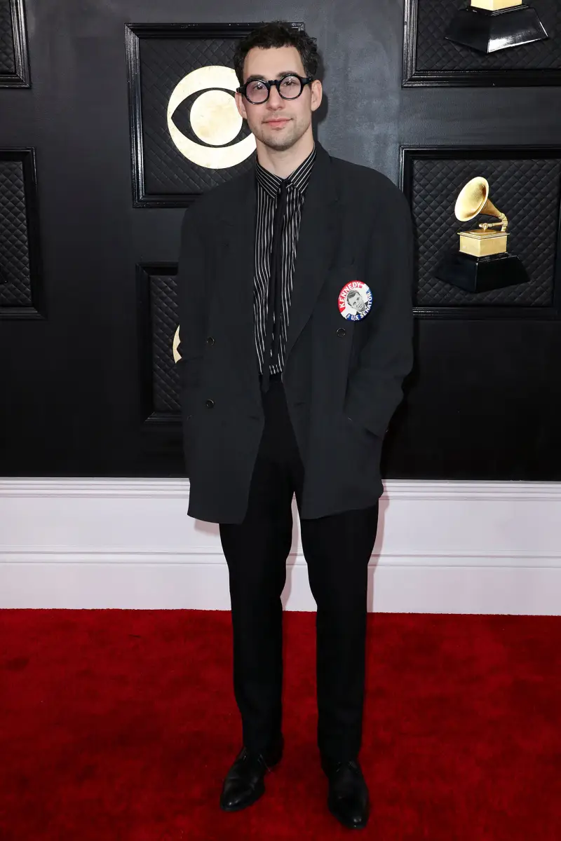 Jack Antonoff Red Carpet Arrive Arrival Grammys 2023