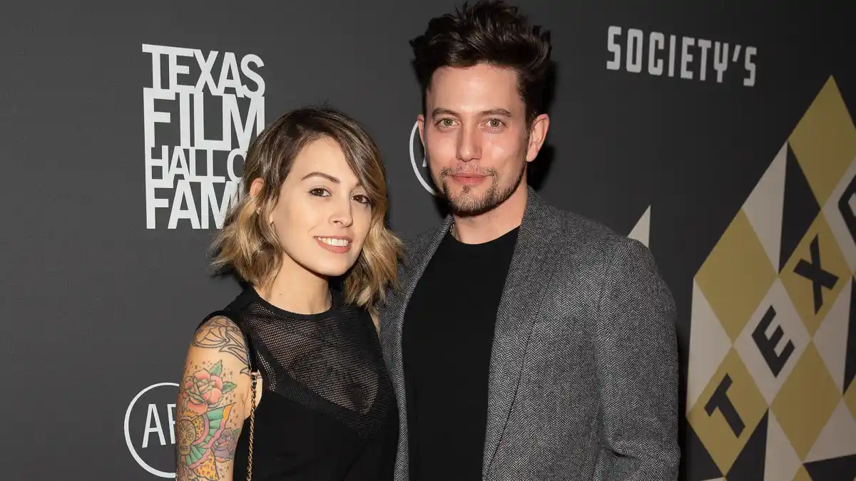 Jackson Rathbone Marries Sheila Hafsadi!