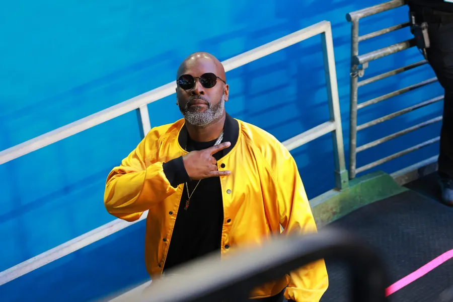 Jay-Z, Damar Hamlin, Sheryl Lee Ralph and More Celebrities Attend Super Bowl 2023- Photos - 690 Corey Gamble