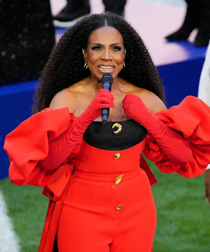 Jay-Z, Damar Hamlin, Sheryl Lee Ralph and More Celebrities Attend Super Bowl 2023- Photos - 701 - 713