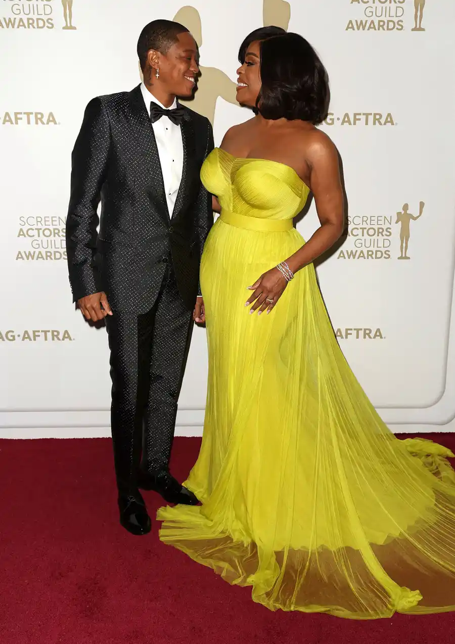 Jessica Betts and Niecy Nash Stars Who Got Cozy at the SAG Awards Over the Years Sag Awards 2023