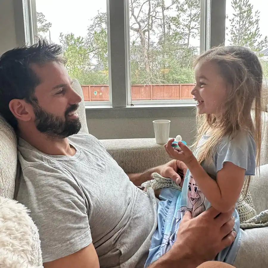 Jessie James Decker's 'Heart Is Full' After Reunion With Estranged Brother John and His Wife Ali- Photos - 237