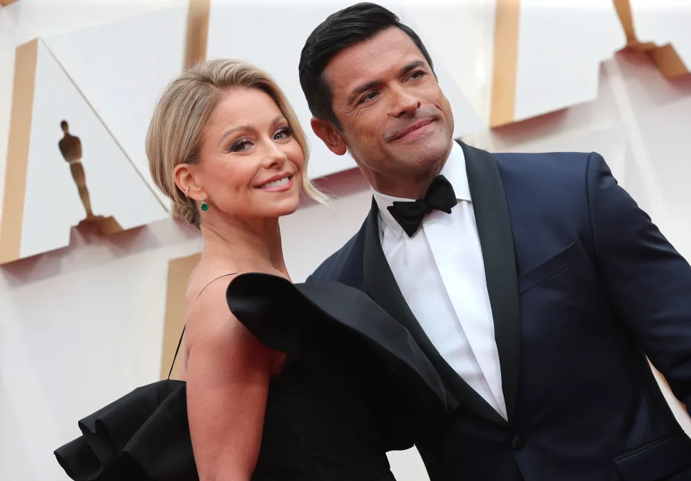 Kelly Ripa Thinks Husband Mark Consuelos Joining 'Live' as Her Cohost 'Makes Sense': 'Full Circle'
