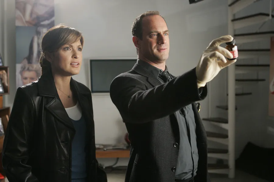 Law & Order SVU’s Olivia Benson and Elliot Stabler’s Relationship Timeline -408