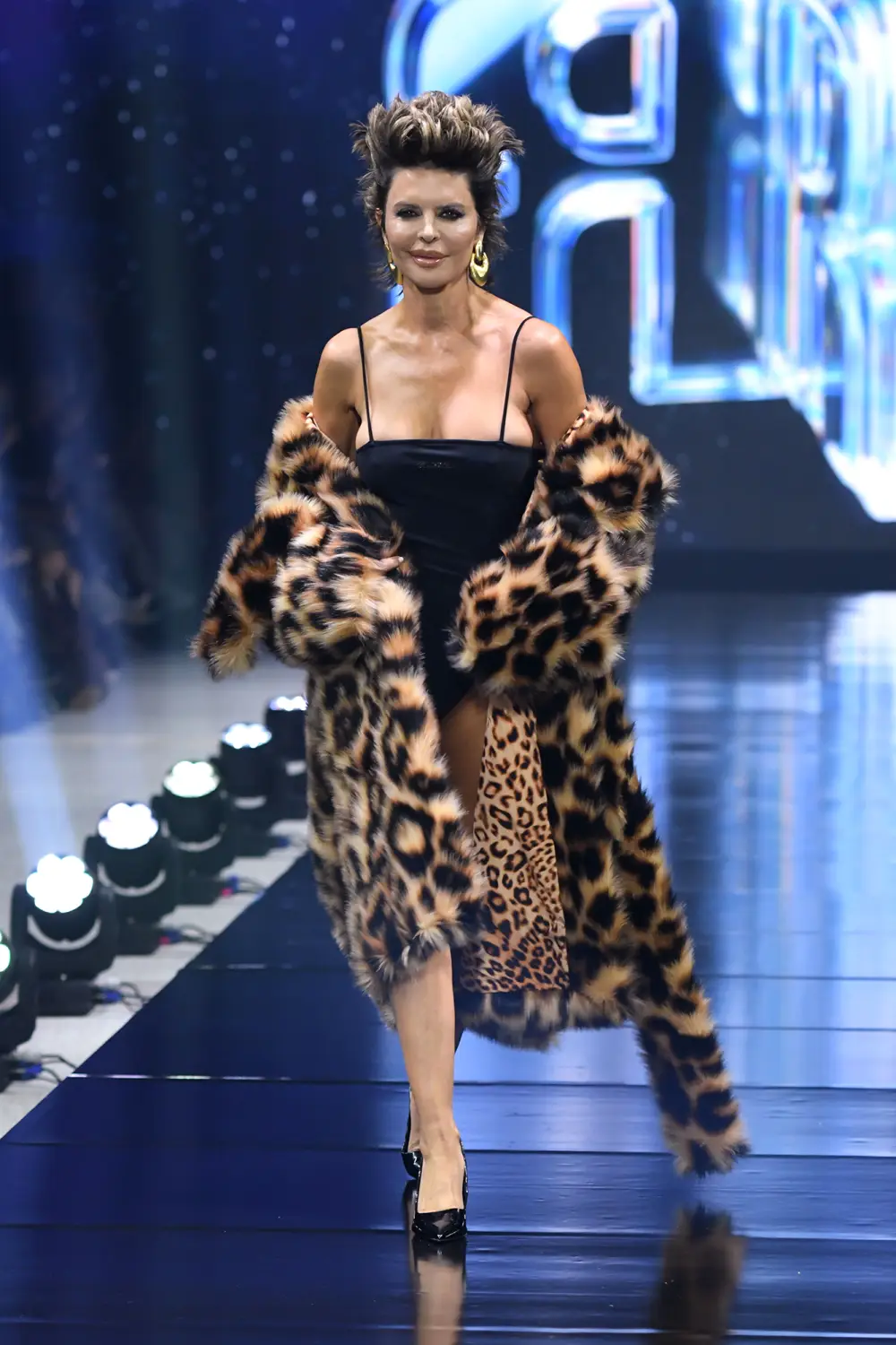 Lisa Rinna Takes the Runway
