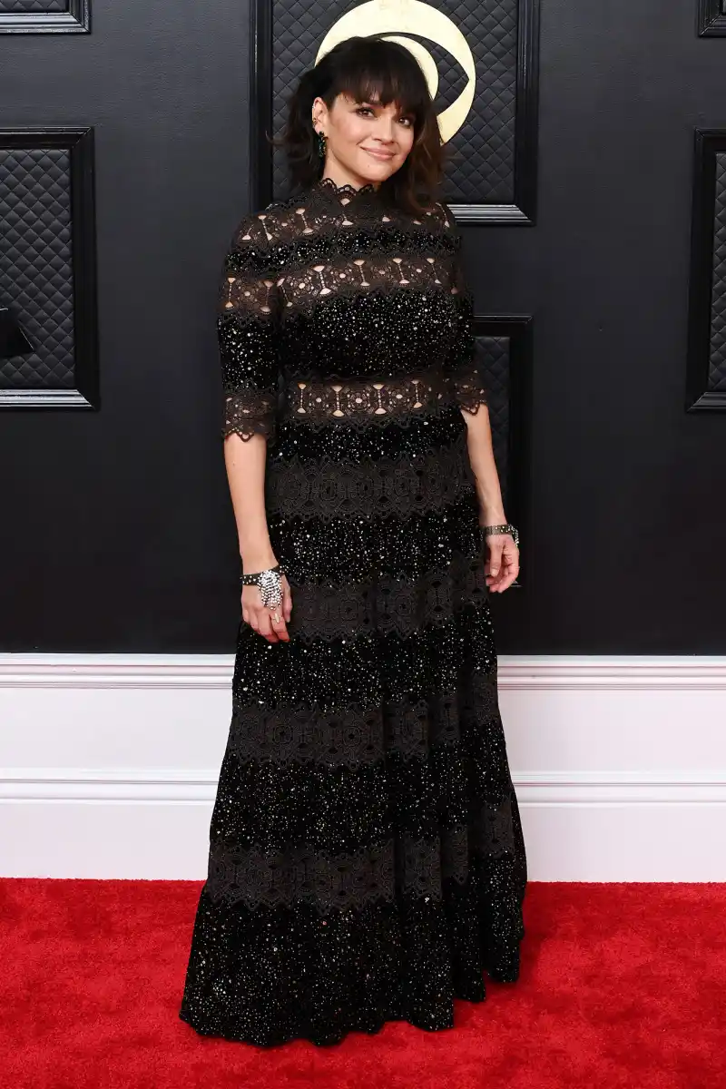 Norah Jones Red Carpet Arrive Arrival Grammys 2023