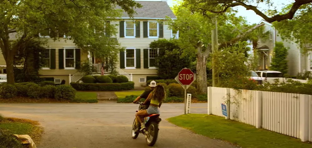 'Outer Banks' Fans Spot Major Editing Errors in Season 3 Scenes- Details - 582