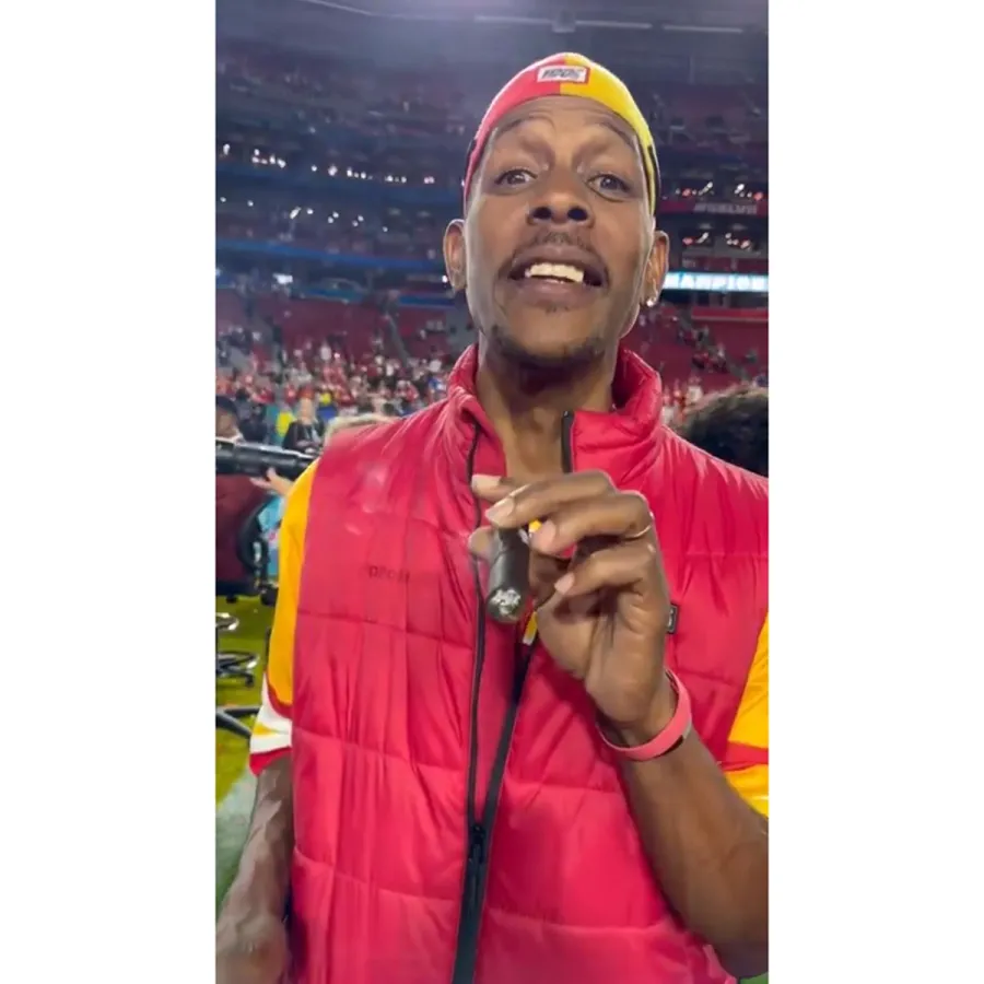 Patrick Mahomes Wife Brittany Matthews Celebrate on Field Daughter Sterling Chiefs Win Super Bowl LVII 4