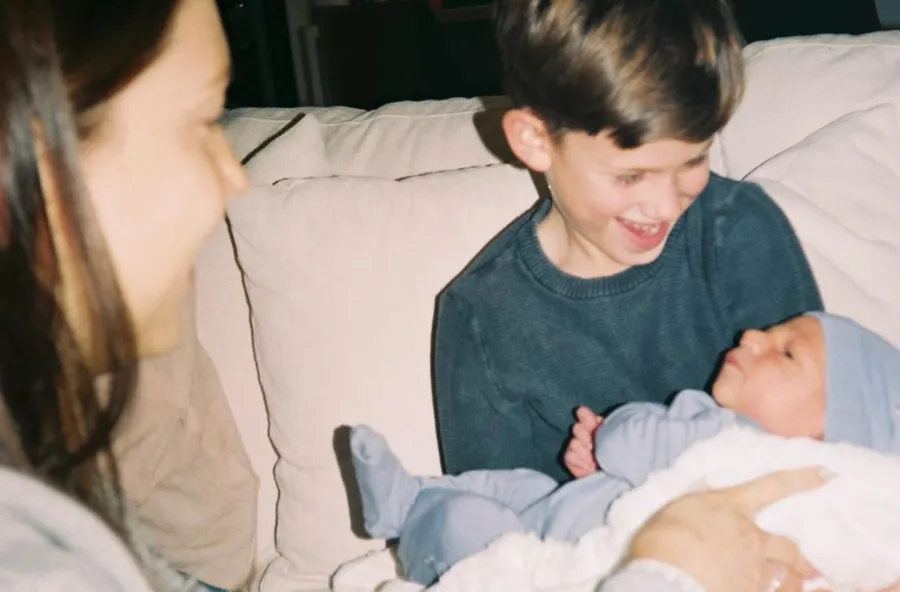 Peta Murgatroyd and Maksim Chmerkovskiy Meet Jenna Johnson and Val Chmerkovskiy’s Baby: Photos