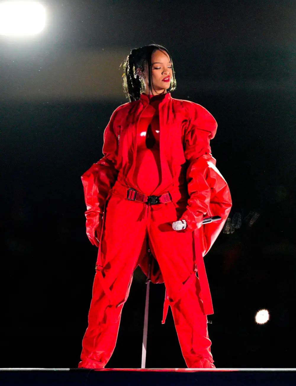 Pregnant Rihanna Is &lsquo;Relieved&rsquo; After Announcing 2nd Pregnancy at Super Bowl LVII Halftime Show - 896
