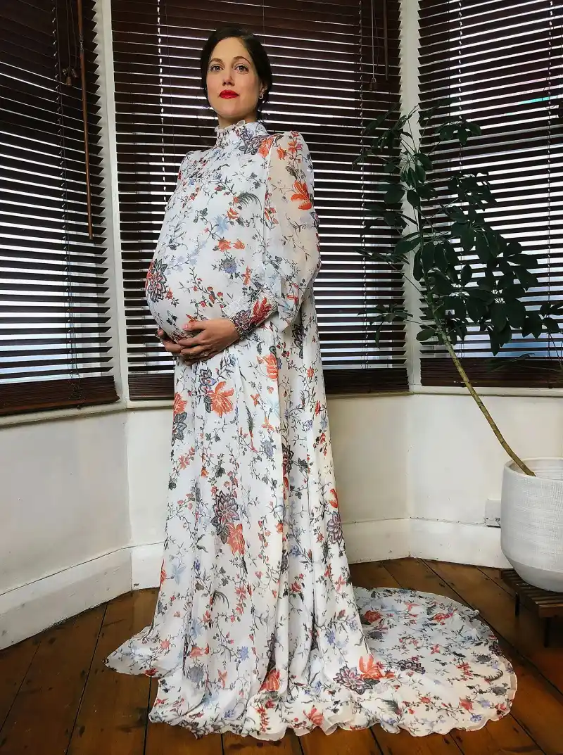 Pregnant Stars Show Baby Bumps at SAG Awards- Natalie Portman, Busy Philipps and More - Charity Wakefield - 958