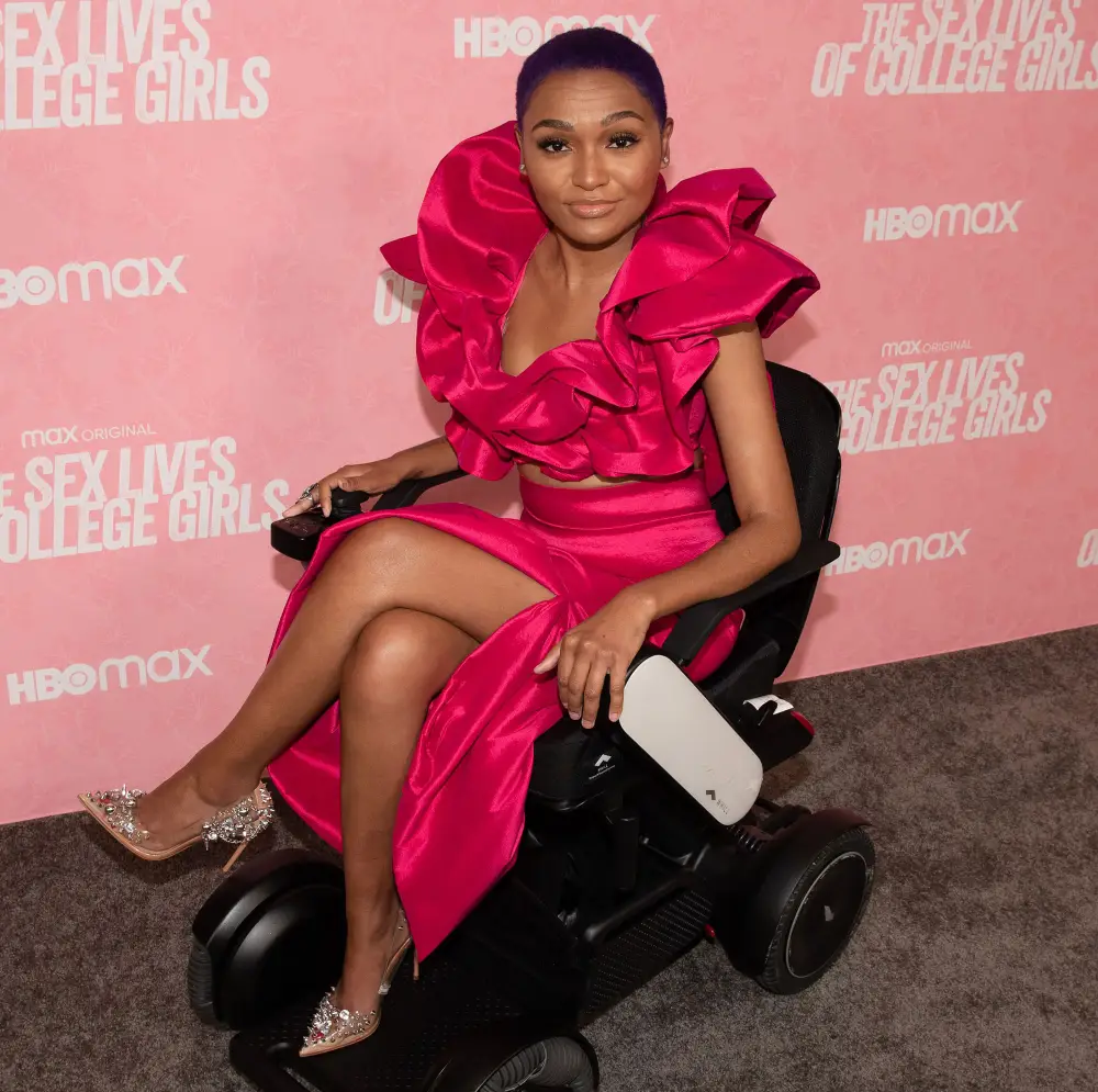 Sex Lives of College Girls&rsquo; Lauren &lsquo;Lolo&rsquo; Spencer Reacts to Kimberly and Whitney&rsquo;s Love Triangle: 'Literally a Violation' pink gown