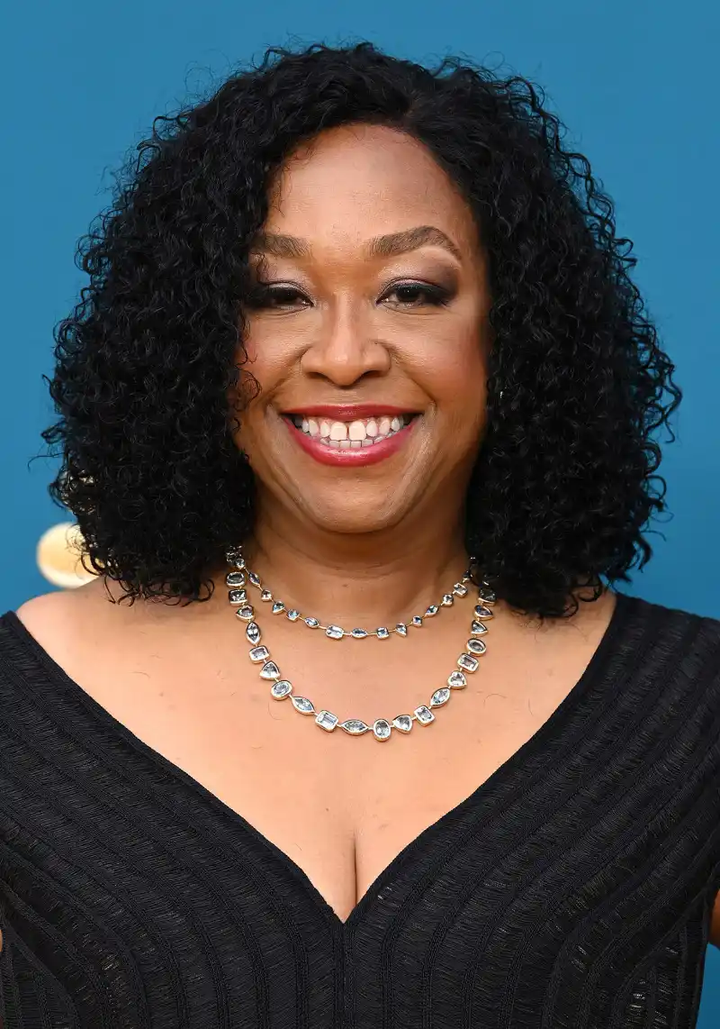 Shonda Rhimes Grey's Anatomy Cast Reacts to Meredith Farewell Episode After Ellen Pompeo Departure