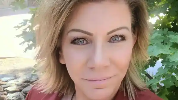 Sister Wives' Meri Brown Shares 'Relationship Status' Update as She Celebrates 1st Valentine's Day Since Kody Split red blazer