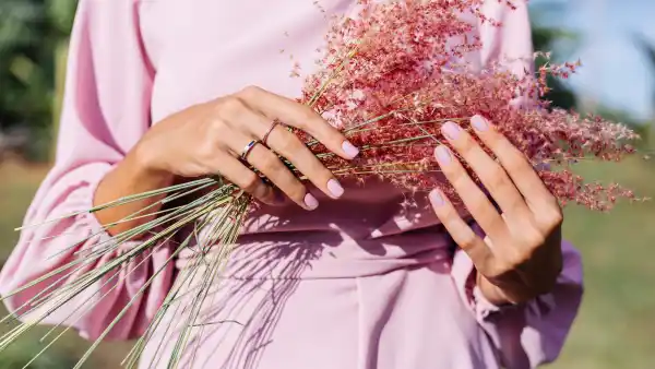 Spring-Pastel-Fashion-Stock-Photo