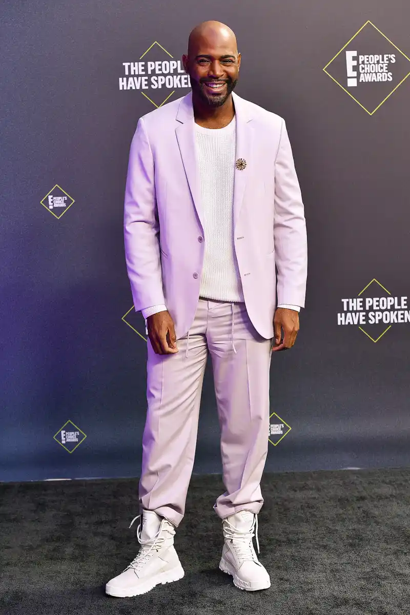 Stars React to Rihanna’s 2023 Super Bowl Halftime Show- Chris Brown, Katy Perry, Shakira and More - 726