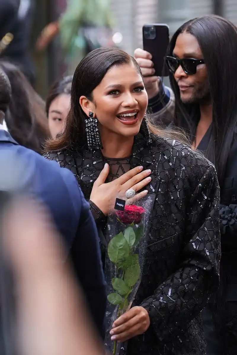 Stars React to Rihanna’s 2023 Super Bowl Halftime Show- Chris Brown, Katy Perry, Shakira and More - 734