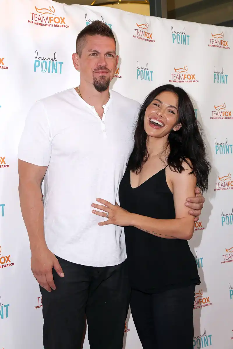 Steve Howey and Sarah Shahi- The Way They Were - 570