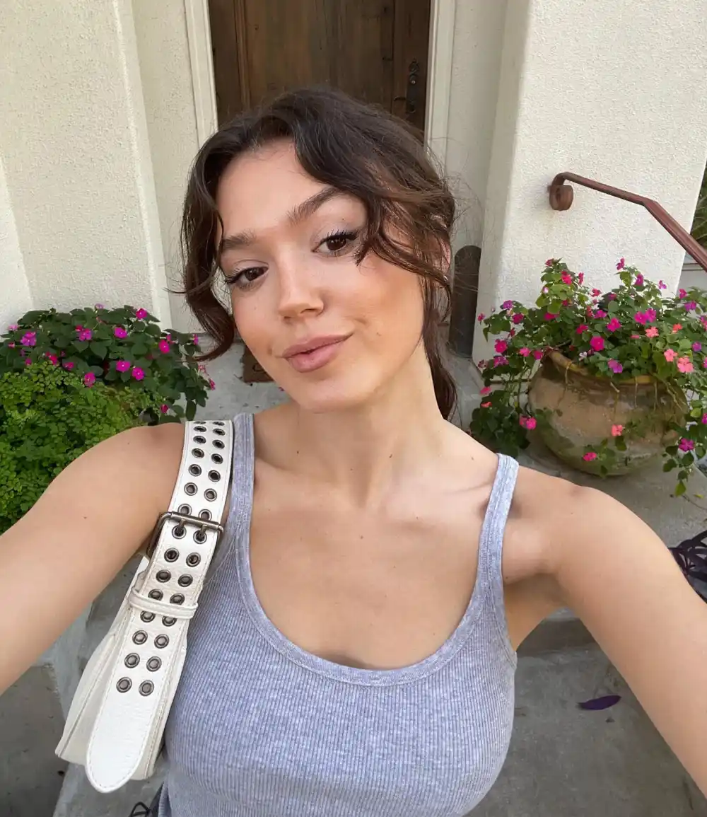 The Bachelor's Greer Blitzer Throws Shade at Zach Shallcross After Awkward Zoom Date