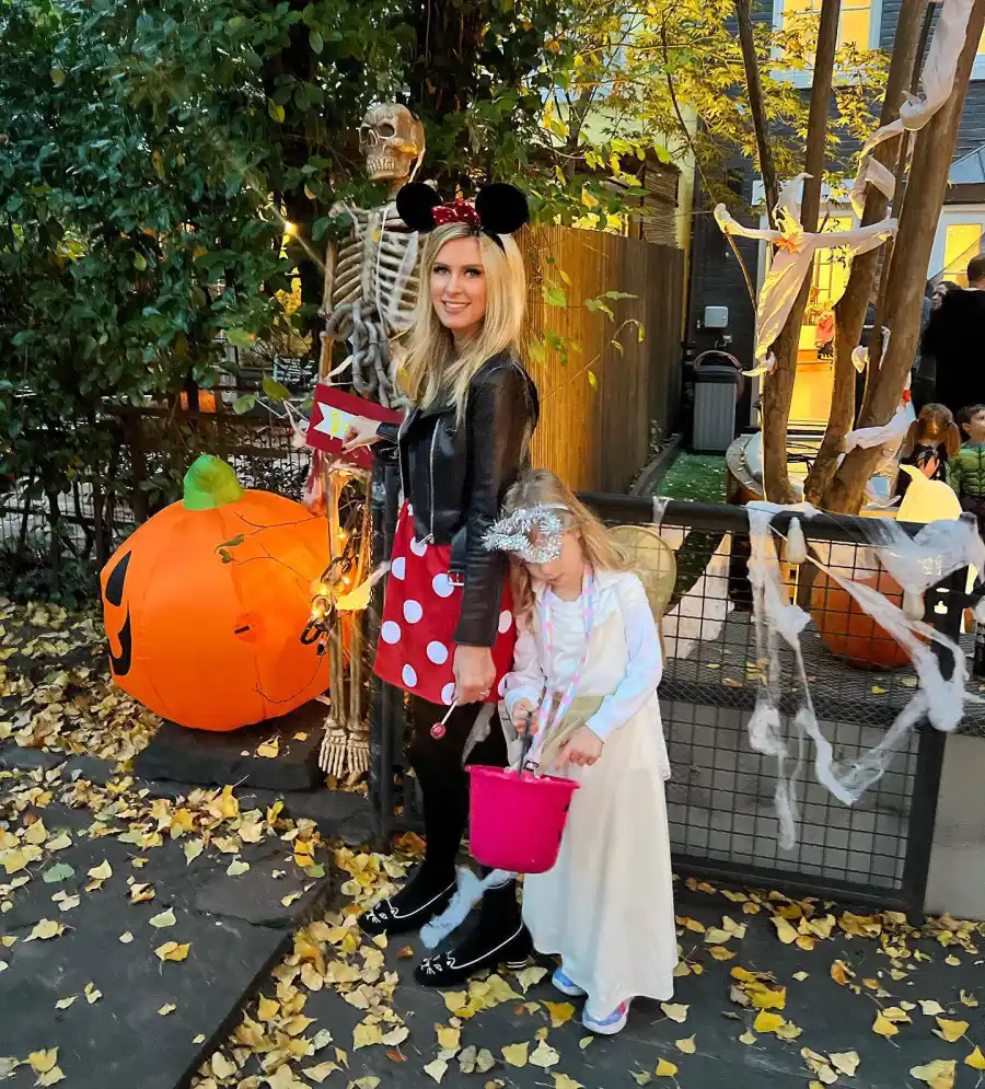 The Hilton Family’s Next Generation- Get to Know Paris, Nicky and Barron’s Children in Photos - 353