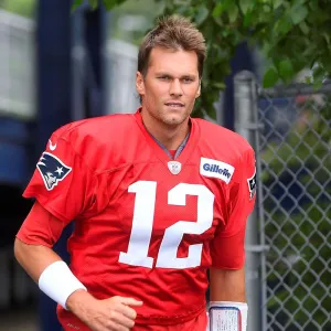 Tom Brady Shows Off His Abs While Wearing Boxer Briefs in Shirtless Selfie