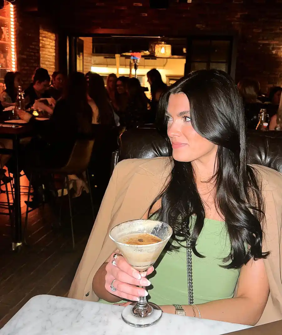 Who Is 'The Bachelor' Star Gabriella 'Gabi' Elnicki? 5 Things to Know About Zach Shallcross' Season 27 Contestant - 209