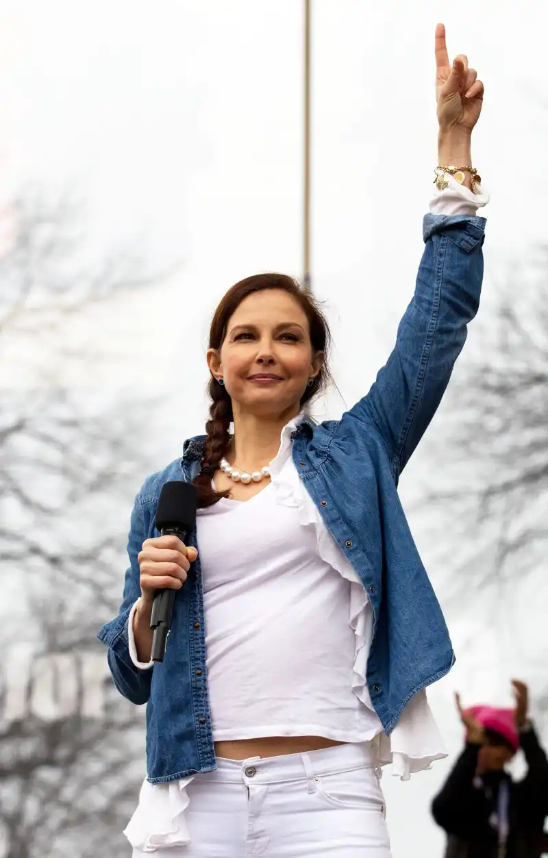 Wynonna Judd Responds to Sister Ashley Judd’s Women’s March Speech: ‘The Whole Thing Is Toxic’