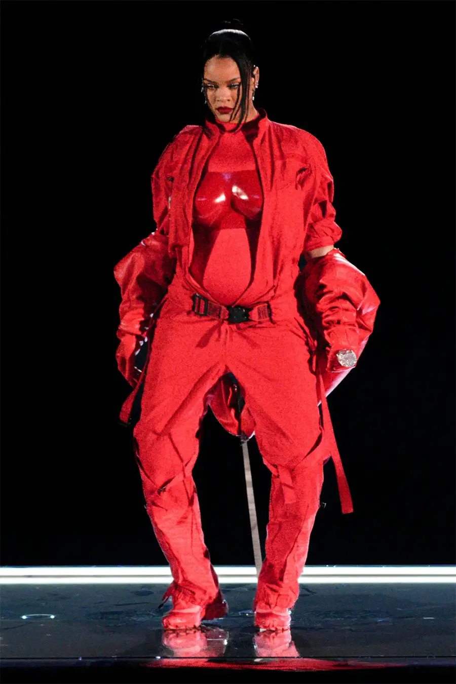 Pregnant Rihanna Sizzles During Super Bowl Halftime Show: See Her Look