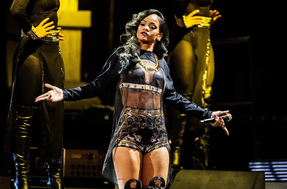 Rihanna Was Scared to Perform at Super Bowl Halftime Show: 'I Don&rsquo;t Want the Pressure to Succumb Me'