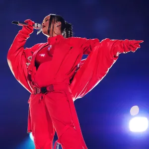 SuperBowl Hub - Rihanna