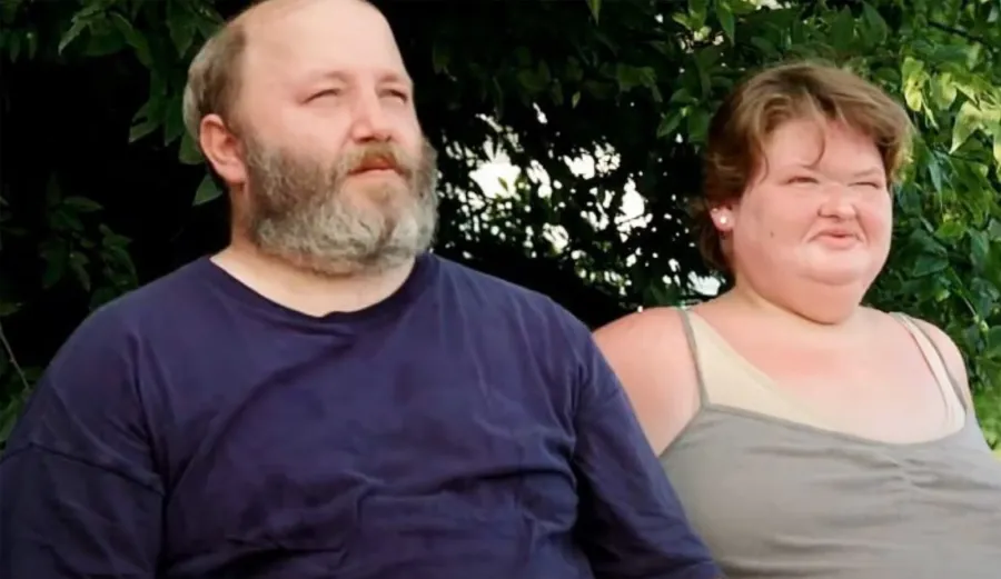 '1000-Lb. Sisters' Star Amy Slaton and Husband Michael Halterman’s Relationship Timeline - 845 - 853