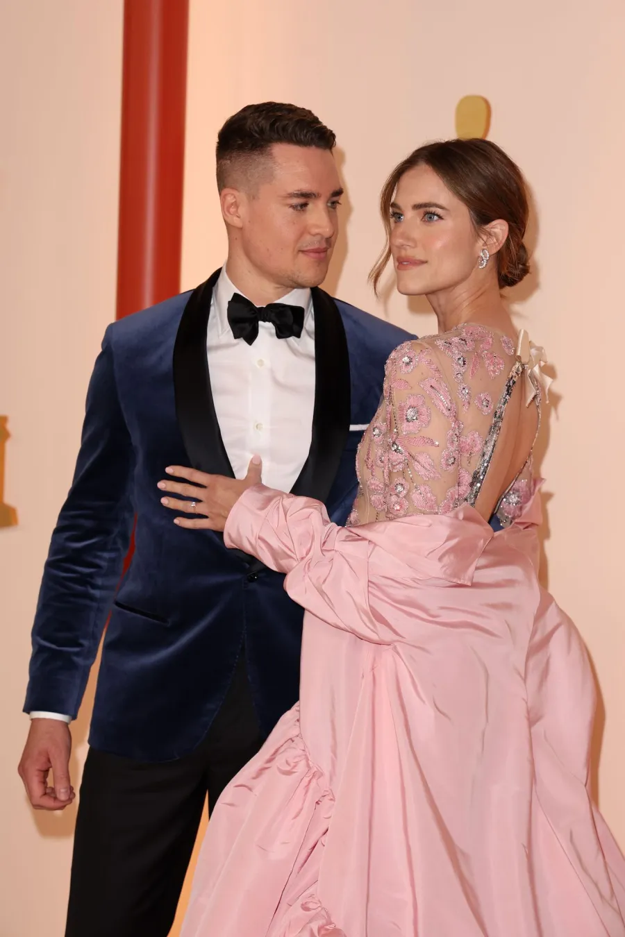 Oscars 2023 Allison Williams and Alexander Dreymon