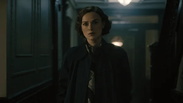 Keira Knightley as Loretta McLaughlin in 20th Century Studios' BOSTON STRANGLER
