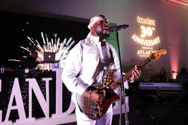 Hot Pics Wyclef Jean performs at Ocean Drive’s 30th anniversary party