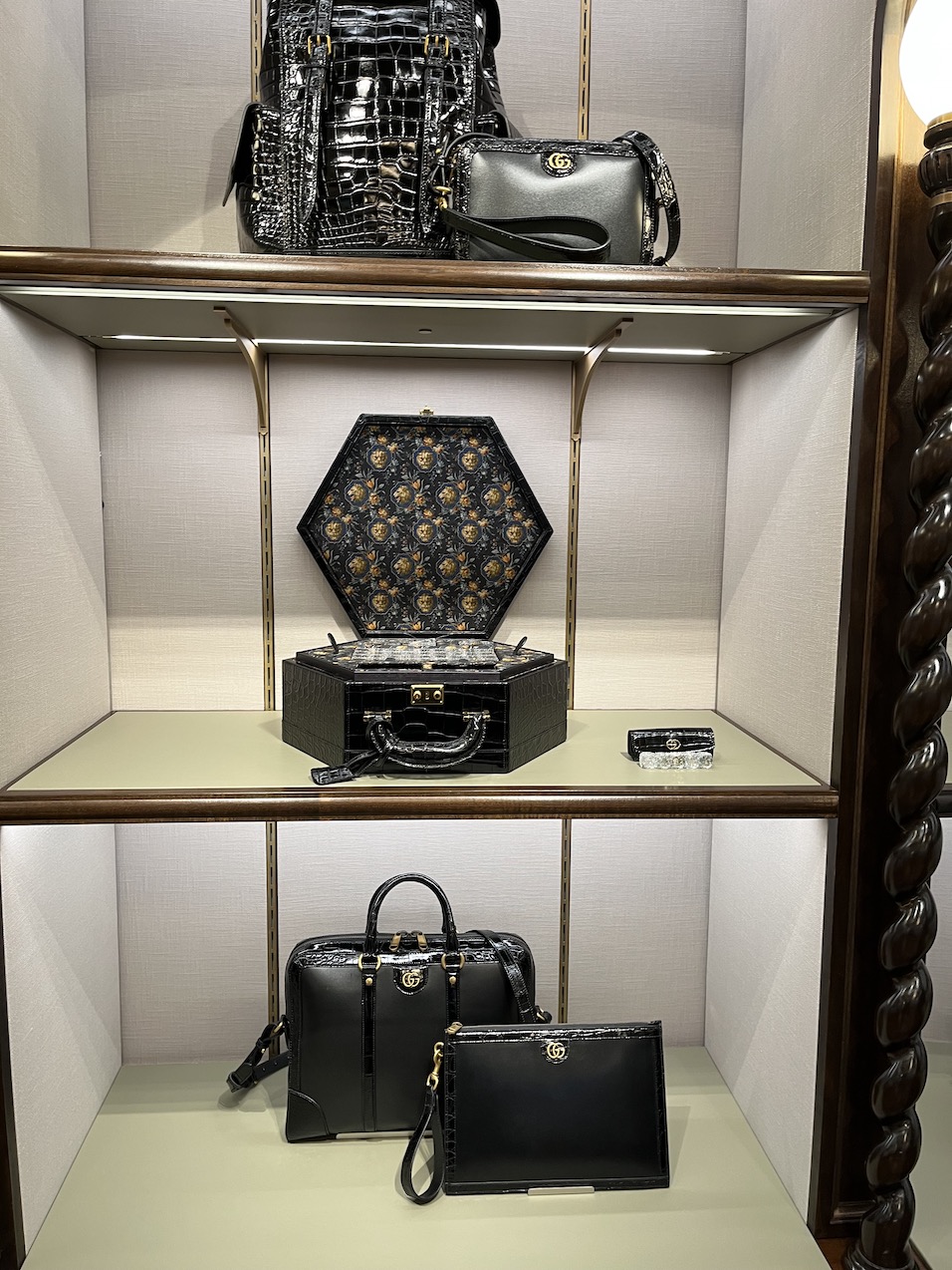 new gucci luggage store paris