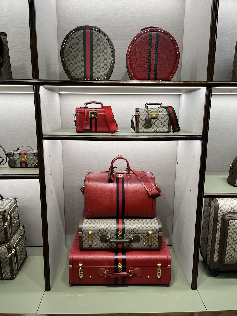 new gucci luggage store paris