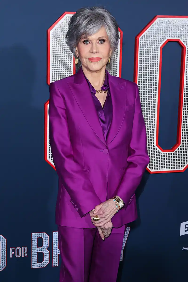 Jane Fonda Says Jennifer Lopez 'Never Apologized' After Cutting Her Face When Slapping Her in 'Monster-in-Law' Scene - 133